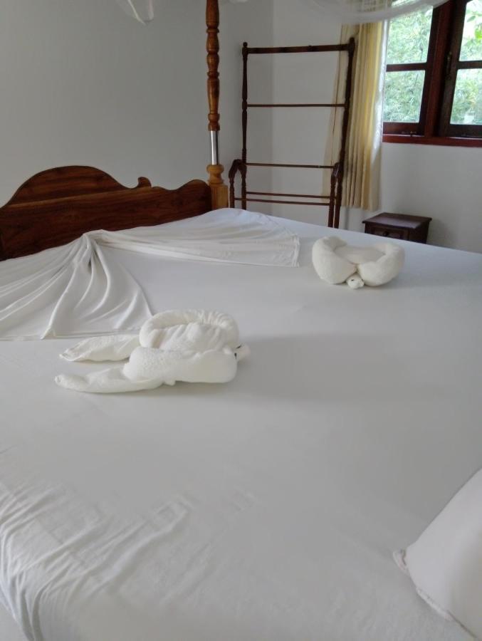 Damith Guest House Unawatuna Exteriör bild