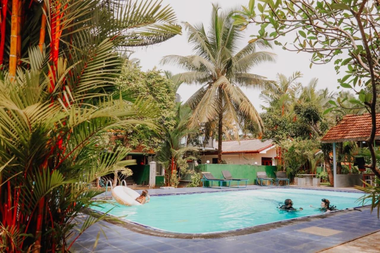 Damith Guest House Unawatuna Exteriör bild