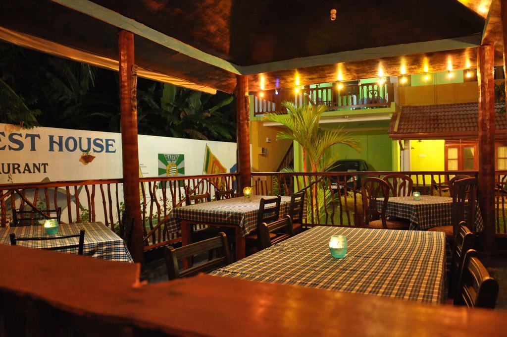 Damith Guest House Unawatuna Exteriör bild