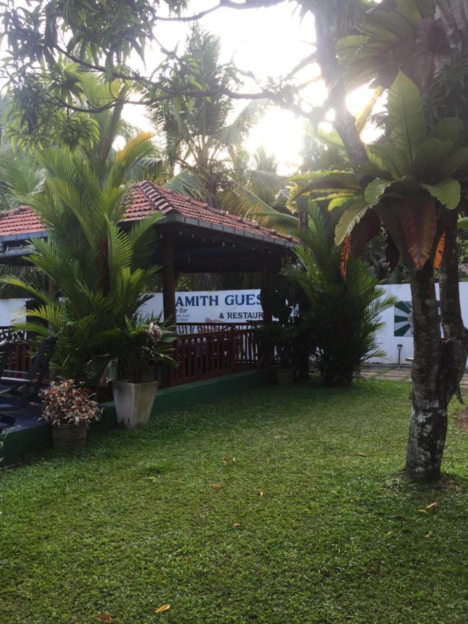 Damith Guest House Unawatuna Exteriör bild